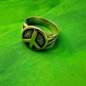 Silpada Sterling Silver peace sign ring